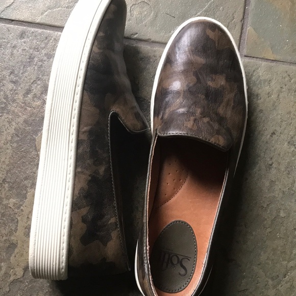 Shoes - Picture 10 of 13